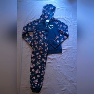 😍 Cute C R B Girls Hoodie Floral and Fleece Jogger